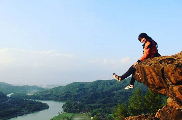 10 Gambar Bukit Watu Meja Purwokerto, Harga Tiket Masuk, Sejarah Asal Usul, Lokasi Alamat, Jam Buka Tutup + Rute Jalan Menuju Wisata 10