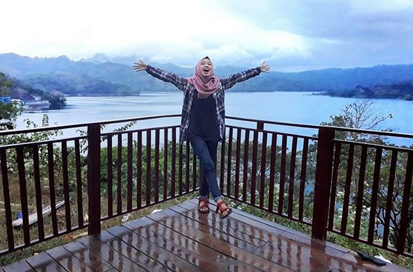 10 Gambar Waduk Wonorejo Tulungagung, Harga Tiket Masuk, Rute Menuju Wisata, Lokasi Alamat + Villa di Sekitar 4