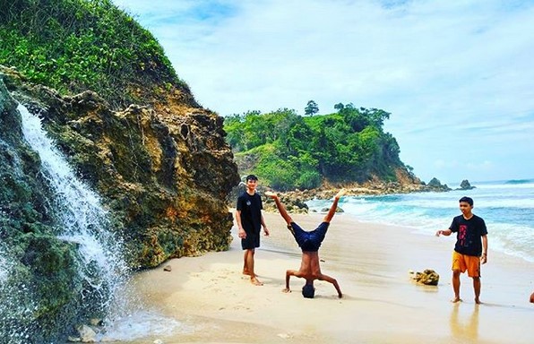 Bagaimana Akses Jalan Menuju Pantai Pacar Tulungagung dan Berapa Harga Tiket Masuknya 7