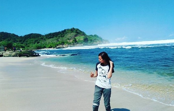 Berapa Harga Tiket Masuk Pantai Molang Tulungagung dan Bagaimana Rute Jalan Menuju Lokasi? 8 Berapa Harga Tiket Masuk Pantai Molang Tulungagung dan Bagaimana Rute Jalan Menuju Lokasi? 8