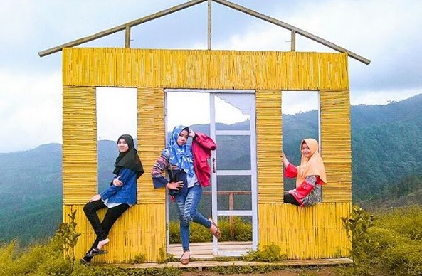 10 Gambar Bukit Baper Tegal, Jalan Menuju ke Sana, Lokasi Alamat + Jam Buka Tutup 10