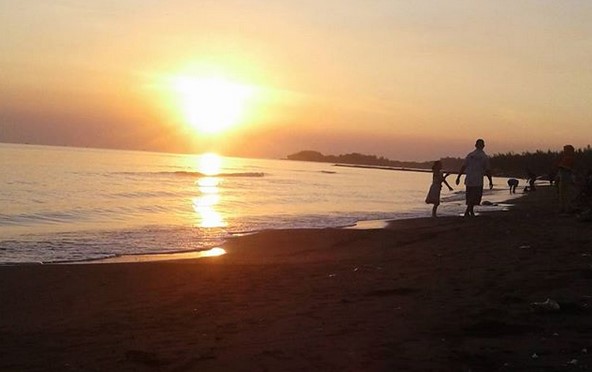 10 Gambar Pantai Alam Indah Tegal, Harga Tiket Masuk, Jalur Menuju Ke Lokasi + Jam Buka Tutup 6