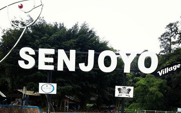 Pemandian Mata Air Senjoyo Salatiga Yang Masih Alami dan Kuno 2 Pemandian Mata Air Senjoyo Salatiga Yang Masih Alami dan Kuno 2