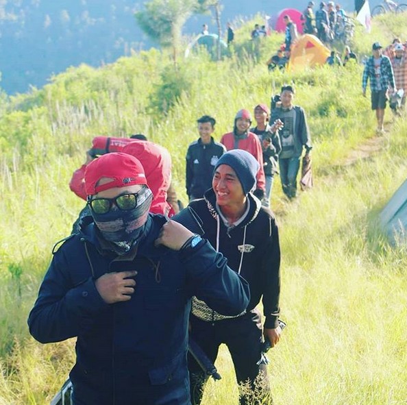 10 Gambar Bukit Bintang Guci Tegal, Lokasi Alamat, Jam Buka Tutup + Keindahan di Sekitar 7 10 Gambar Bukit Bintang Guci Tegal, Lokasi Alamat, Jam Buka Tutup + Keindahan di Sekitar 7