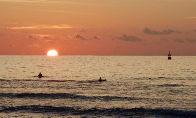 10 Gambar Pantai Lampuuk Aceh, Lokasi Alamat + Penginapan di Sekitar Wisata 1 10 Gambar Pantai Lampuuk Aceh, Lokasi Alamat + Penginapan di Sekitar Wisata 1
