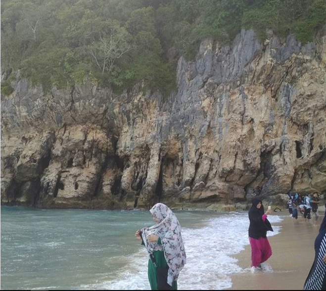10 Gambar Pantai Lampuuk Aceh, Lokasi Alamat + Penginapan di Sekitar Wisata 2 10 Gambar Pantai Lampuuk Aceh, Lokasi Alamat + Penginapan di Sekitar Wisata 2