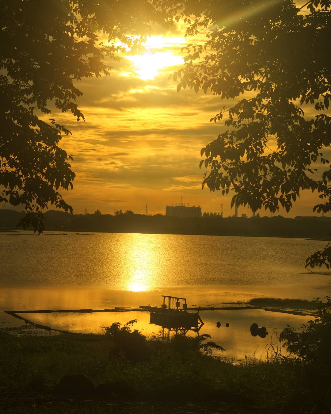 Telaga Ngipik Gresik 8