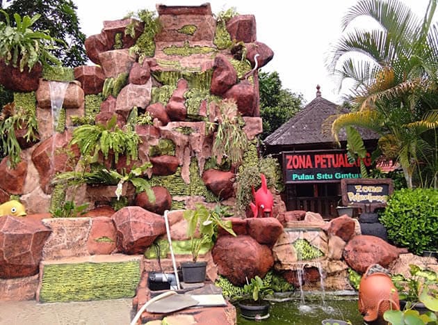 Taman Wisata Pulau Situ Gintung Tangerang 7