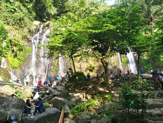 Uniknya Air Terjun Pengantin di Ngawi 5 Uniknya Air Terjun Pengantin di Ngawi 5