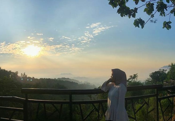 1 Jam Dari Jogja, Punthuk Setumbu Spot Terbaik Menikmati Sunrise Borobudur Dari Ketinggian 9