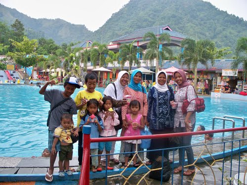 Kolam Renang Tirta Indah Majalengka 3