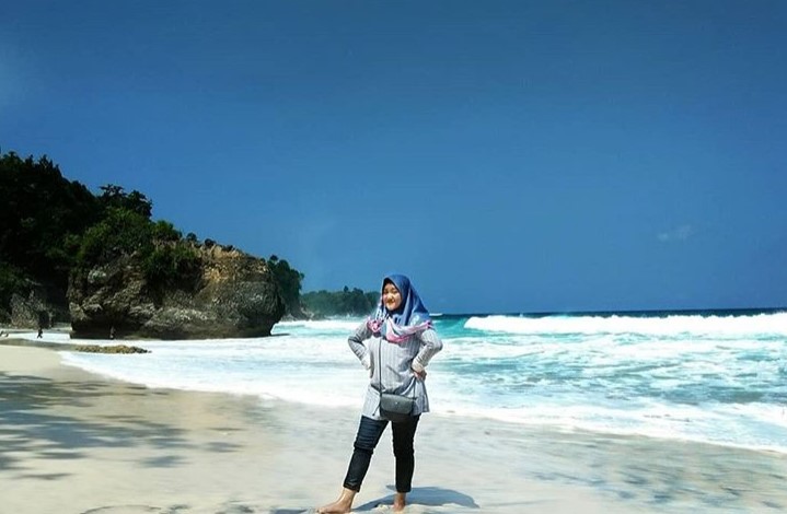 Keindahan Pantai Lumbung di Tulungagung, Pantai yang Masih Jarang Dikunjungi 5 Keindahan Pantai Lumbung di Tulungagung, Pantai yang Masih Jarang Dikunjungi 4