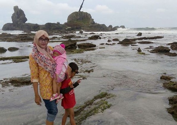 Indahnya Pemandangan Sore Hari di Pantai Permisan dan Bagaimana Akses Menuju Lokasi Wisata? 5