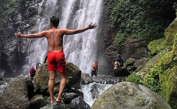 10 Gambar Curug Muara Jaya Majalengka, Harga Tiket Masuk, Rute Jalan Menuju Wisata, Lokasi Alamat, Jam Buka Tutup + Sejarah Asal Usul 8 10 Gambar Curug Muara Jaya Majalengka, Harga Tiket Masuk, Rute Jalan Menuju Wisata, Lokasi Alamat, Jam Buka Tutup + Sejarah Asal Usul 8