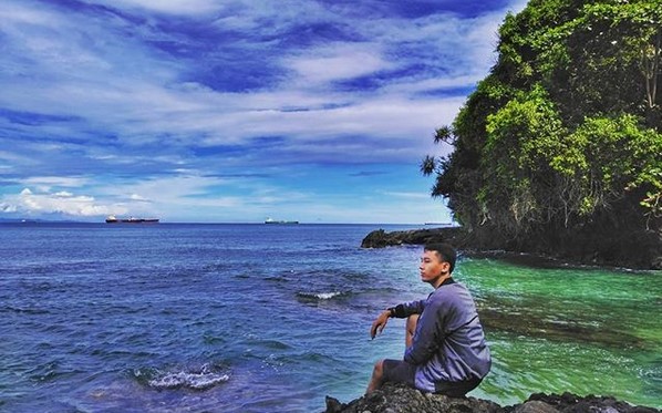 Keramat Tetapi Indah! Pantai Karang Pandan Cilacap, Surga Kecil di Pulau Kematian 7