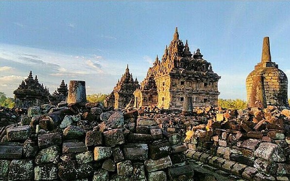 Wisata Sejarah ke Candi Plaosan dan Daya Tariknya 8
