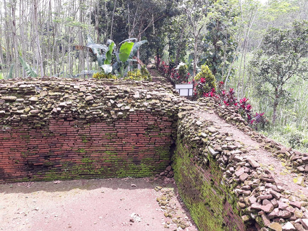 Situs Biting, Bukti Adanya Kerajaan Besar 4