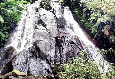 Pesona Keindahan Air Terjun Girimanik Wonogiri 1