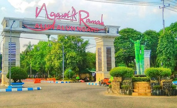 Alun Alun Ngawi, Central Parknya Jawa Timur 6