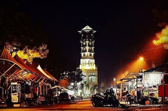 Alun Alun Ngawi, Central Parknya Jawa Timur 7