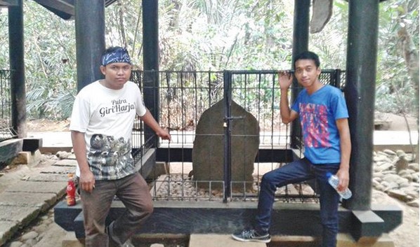 Astana Gede Kawali, Ada Apa Saja Disini? 6