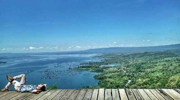 Indahnya Sunset dan Pesona Negeri Diatas Awan di Bukit Gantole Wonogiri 9 Indahnya Sunset dan Pesona Negeri Diatas Awan di Bukit Gantole Wonogiri 9