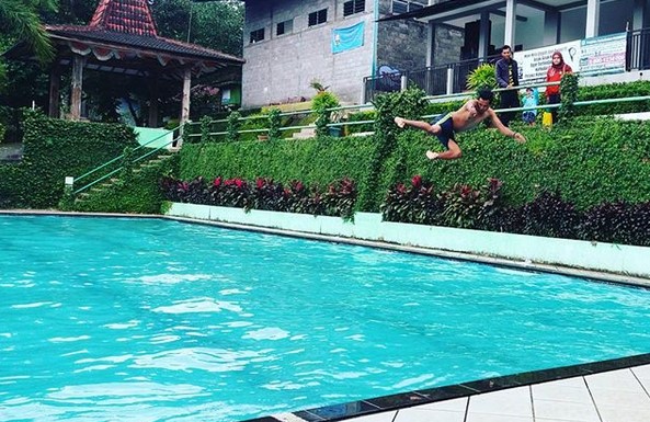 Terbaik! Itulah Satu Kata Untuk Kolam Renang Bukit Lerep Indah 1