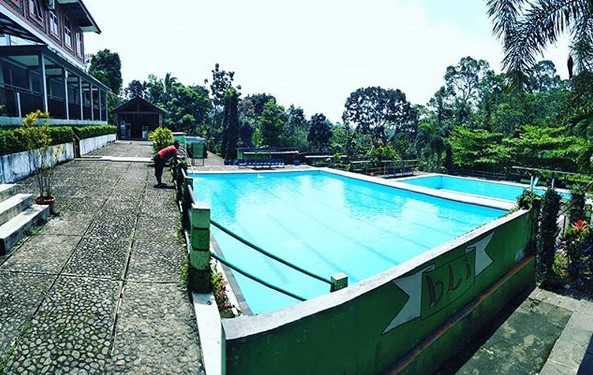 Terbaik! Itulah Satu Kata Untuk Kolam Renang Bukit Lerep Indah 2