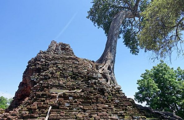 Candi Lor, Saksi Sejarah Perpindahan Kekuasaan Mataram Kuno di Jawa Timur 5 Candi Lor, Saksi Sejarah Perpindahan Kekuasaan Mataram Kuno di Jawa Timur 5
