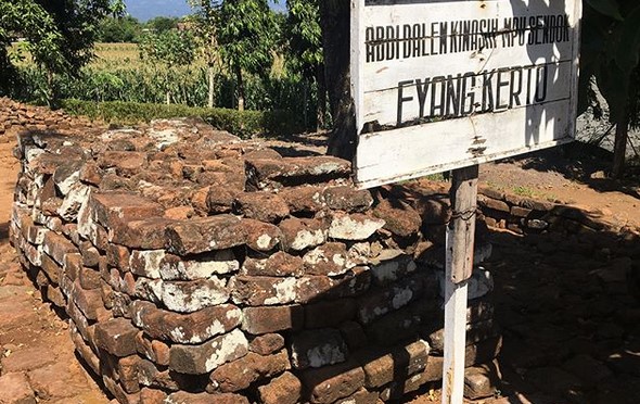 Candi Lor, Saksi Sejarah Perpindahan Kekuasaan Mataram Kuno di Jawa Timur 7 Candi Lor, Saksi Sejarah Perpindahan Kekuasaan Mataram Kuno di Jawa Timur 7