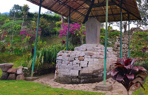 Keindahan Candi Penampihan di Tulungagung 1