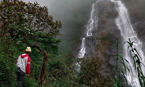 Air Terjun Sikarim Wonosobo, Wisata Alam Eksotis Dibalik Kekokohan Bukit Sikunir 4 Air Terjun Sikarim Wonosobo, Wisata Alam Eksotis Dibalik Kekokohan Bukit Sikunir 4