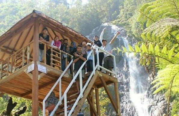 Air Terjun Sikarim Wonosobo, Wisata Alam Eksotis Dibalik Kekokohan Bukit Sikunir 7 Air Terjun Sikarim Wonosobo, Wisata Alam Eksotis Dibalik Kekokohan Bukit Sikunir 7