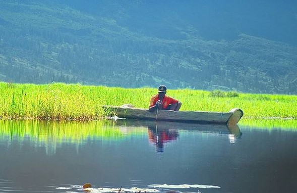 Mengunjungi Salah Satu Danau Terindah di Dunia, Danau Paniai Papua 4 Mengunjungi Salah Satu Danau Terindah di Dunia, Danau Paniai Papua 4