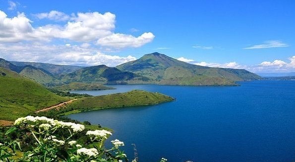 Mengunjungi Salah Satu Danau Terindah di Dunia, Danau Paniai Papua 5 Mengunjungi Salah Satu Danau Terindah di Dunia, Danau Paniai Papua 5