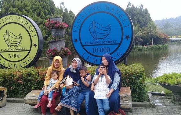Pasar Terapung, Wisata Rekreasi Lembang yang Memanjakan Mata 10 Pasar Terapung, Wisata Rekreasi Lembang yang Memanjakan Mata 10
