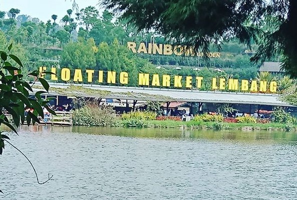 Pasar Terapung, Wisata Rekreasi Lembang yang Memanjakan Mata 3 Pasar Terapung, Wisata Rekreasi Lembang yang Memanjakan Mata 3