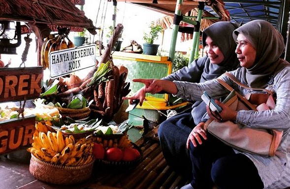 Pasar Terapung, Wisata Rekreasi Lembang yang Memanjakan Mata 6 Pasar Terapung, Wisata Rekreasi Lembang yang Memanjakan Mata 6