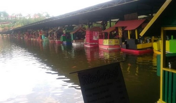 Pasar Terapung, Wisata Rekreasi Lembang yang Memanjakan Mata 7 Pasar Terapung, Wisata Rekreasi Lembang yang Memanjakan Mata 7