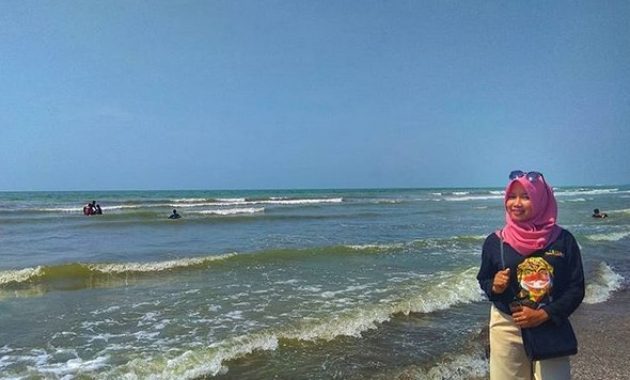 Menikmati Suasana Indah Sekaligus Wisata Kuliner, Yuk Ke Pantai Glayem di Indramayu 3 Pantai glayem indramayu berita foto gambar jalan alamat letak lokasi misteri objek wisata cirebon di junti juntinyuat juntikedokan penginapan peta rute sejarah tegar tiket masuk