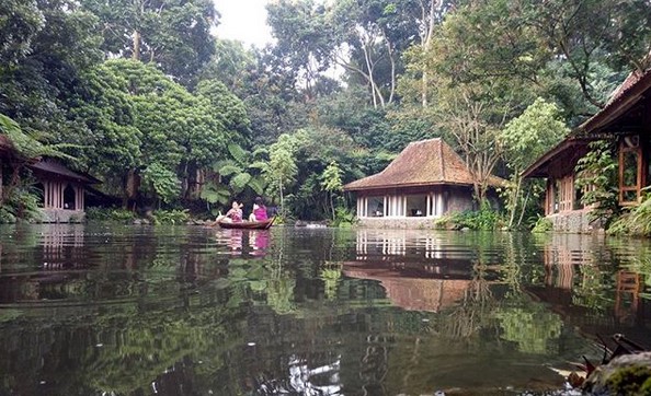 Semuanya Bisa di Imah Seniman Resort 8