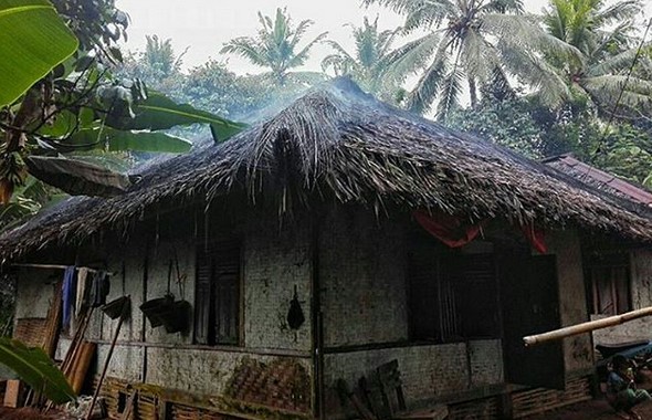 Menguak Keunikan Kampung Kuta Ciamis, Punya Seribu Pantangan Yang Justru Menjadi Daya Tarik Wisatawan 10 Menguak Keunikan Kampung Kuta Ciamis, Punya Seribu Pantangan Yang Justru Menjadi Daya Tarik Wisatawan 10