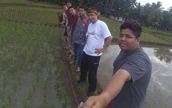 Menguak Keunikan Kampung Kuta Ciamis, Punya Seribu Pantangan Yang Justru Menjadi Daya Tarik Wisatawan 8 Menguak Keunikan Kampung Kuta Ciamis, Punya Seribu Pantangan Yang Justru Menjadi Daya Tarik Wisatawan 8