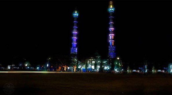 Ternyata Inilah Kisah Dibalik Keunikan Arsitektur Masjid Agung Lamongan 5 Ternyata Inilah Kisah Dibalik Keunikan Arsitektur Masjid Agung Lamongan 5