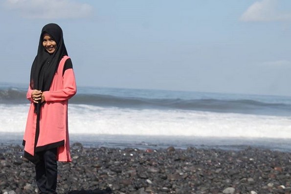 Pantai Terbaik di Lumajang? Pantai Bambang Jawaban nya 2