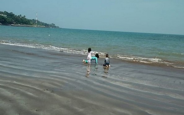 Pantai Jambu, Jajaran Pantai yang Berbeda di Kawasan Anyer 6