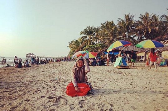 Pantai Marbella! Gaungnya Tak Terdengar, Tetapi Selalu Ramai Dengan Terompet Suka Cita 8
