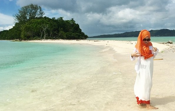 Anda Bisa Camping di Alam Bebas Sepuasnya, Pulau Pombo Ambon 1