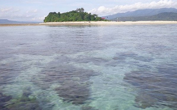 Anda Bisa Camping di Alam Bebas Sepuasnya, Pulau Pombo Ambon 7