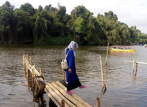 Piknik Sekaligus Ziarah di Situ Lengkong Panjalu Ciamis 7 Piknik Sekaligus Ziarah di Situ Lengkong Panjalu Ciamis 7